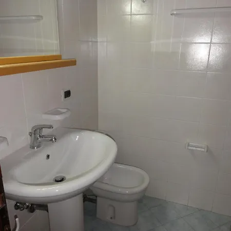 Διαμέρισμα Sea View Flat Near Piazzale Zenith Μπιμπιόνε